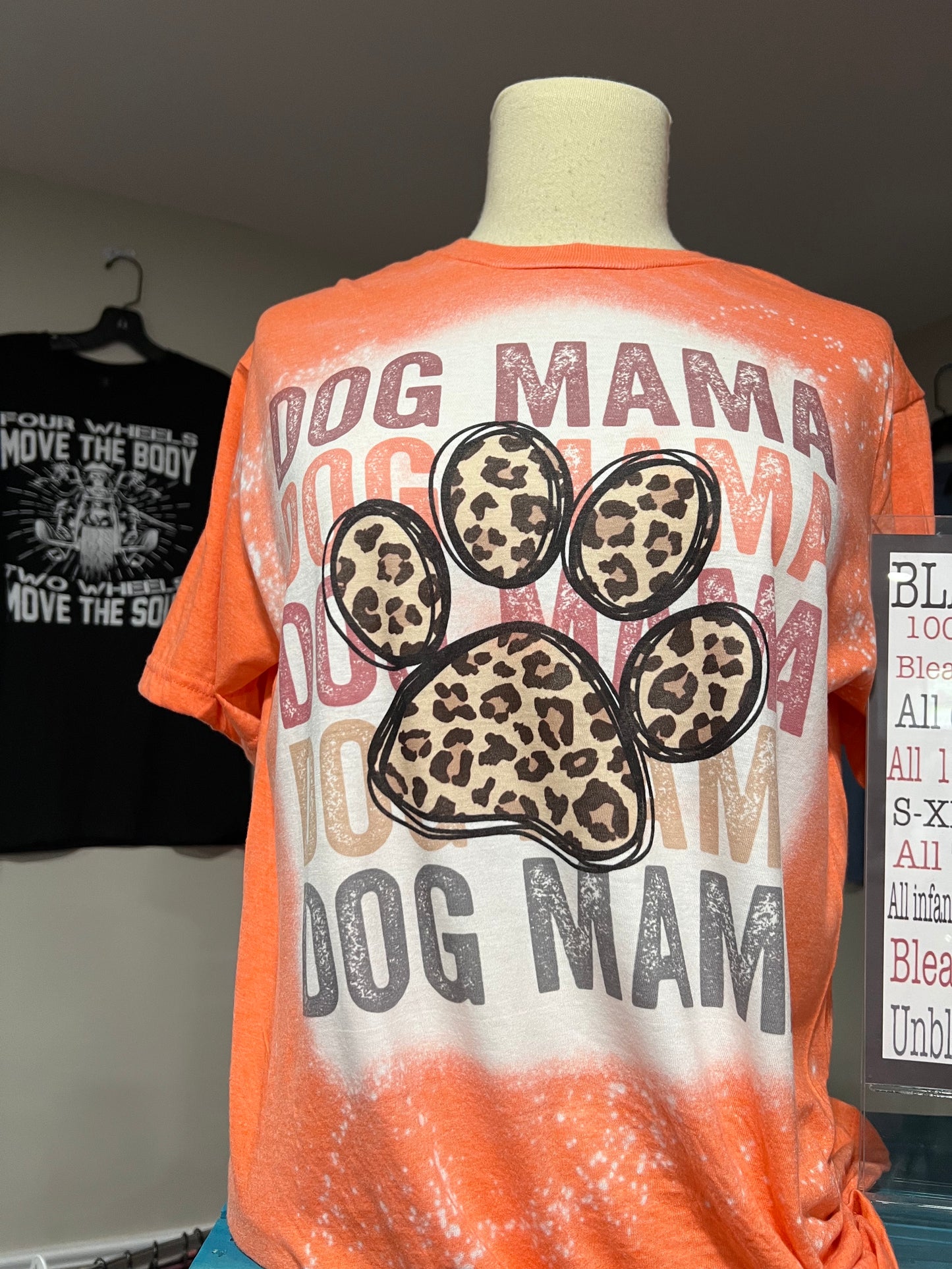 DOG MAMA BLEACHED T-SHIRT